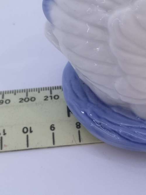 Heritage Porcelain Swan Figurine: Swan Song