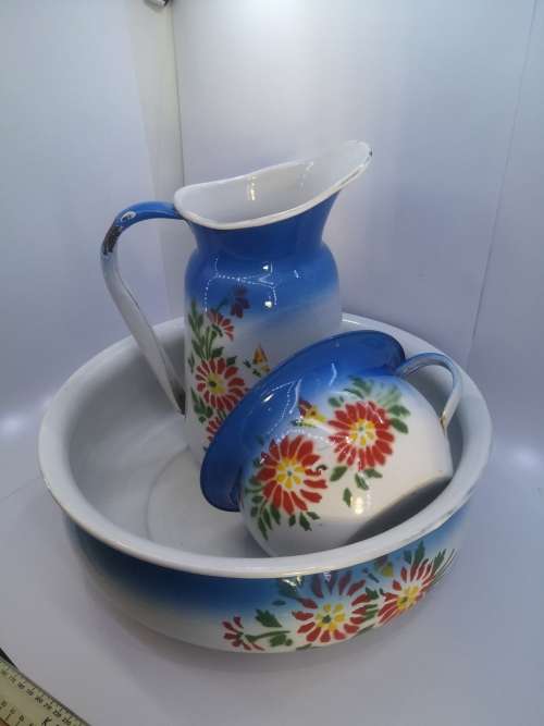 3 Piece stunning Polish enamel bowl jug and pot