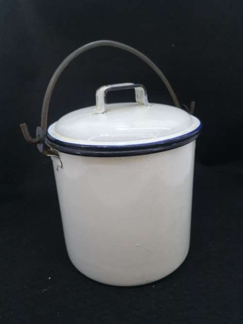 Vintage white enamel bucket with lid  `vet emmertjie`