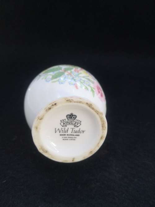 Aynsley `wild tudor` single stem vase