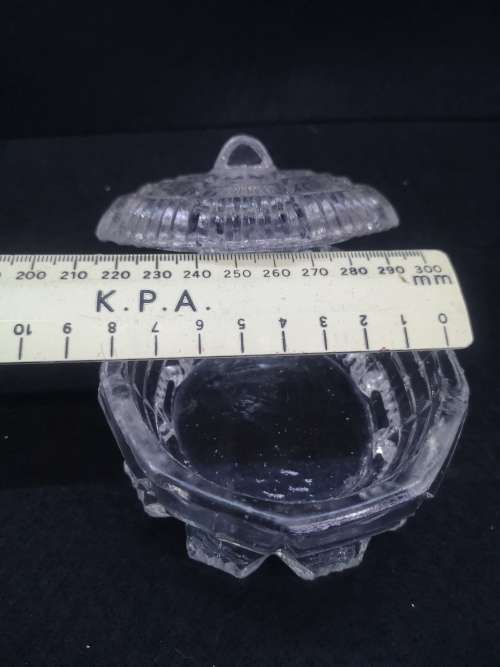 Vintage glass trinket - pretty!