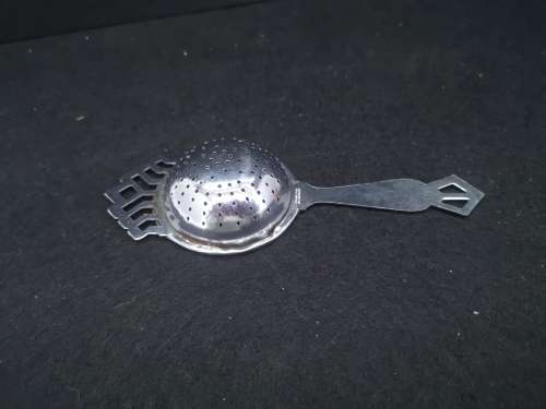Tea strainer
