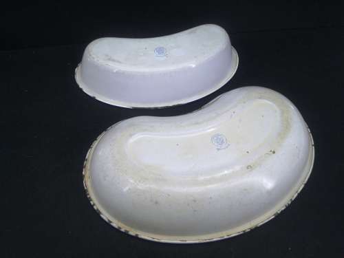 Kochums  enamel kidney bowls