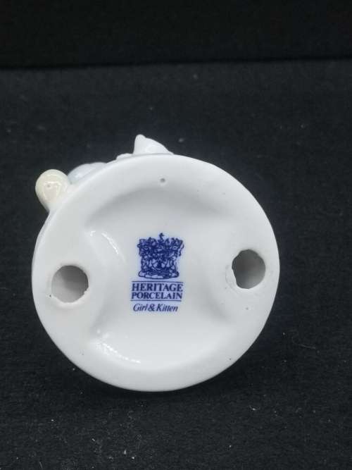 Heritage porcelain Girl & kitten figurine