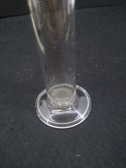 Anchor rand 100ml laboratorium tube -  note chip on the rim