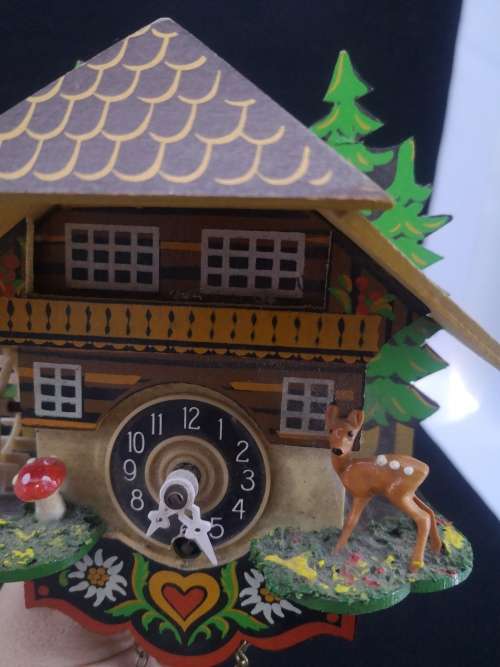 STUNNING GEBRUNDER KUNER GERMAN  CUCKOO CLOCK not tested - no key - one tree top has damage