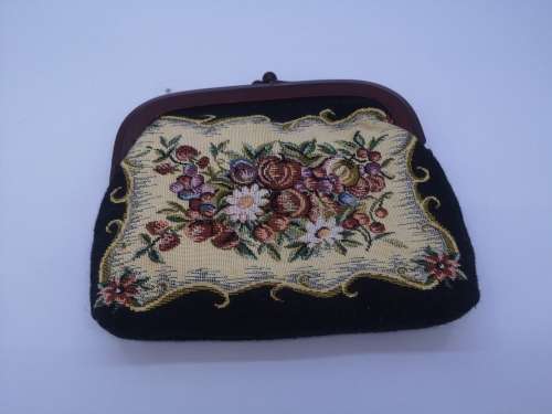 Elweco petit point bag