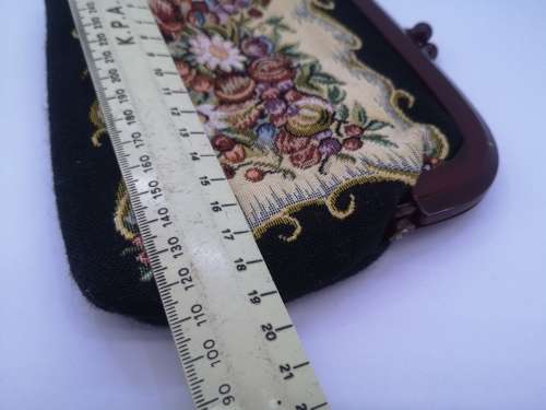 Elweco petit point bag