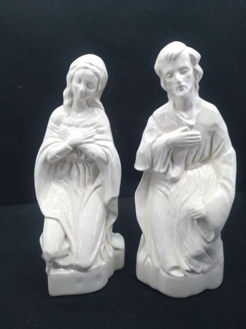 Detailed white figurines glazed Josef and Maria