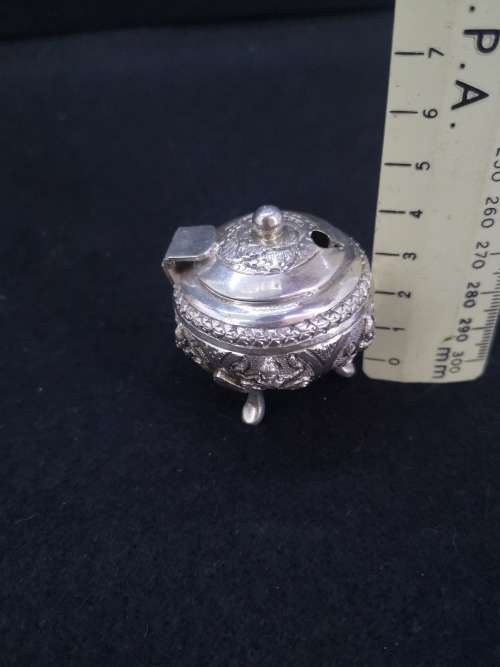 Detailed small condiment pot 50% silver I was told - no markings - non magnetic