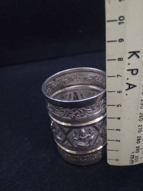 Detailed small mug 50% silver I was told - no markings - non magnetic