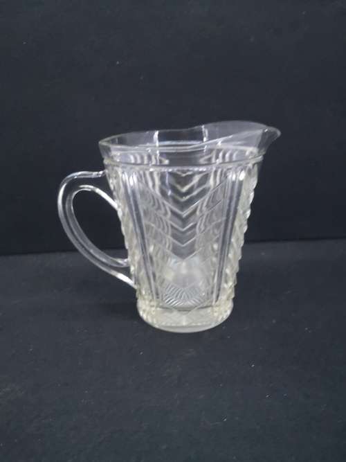 Glass jug