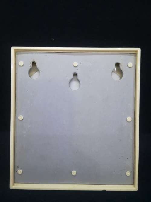 Vintage date and temperature wall hanging