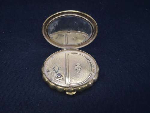Kigu Musical (not working) powder compact