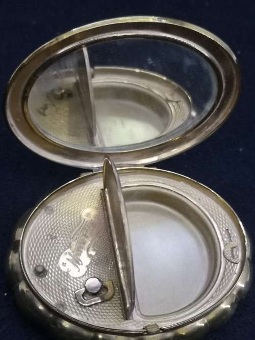 Kigu Musical (not working) powder compact