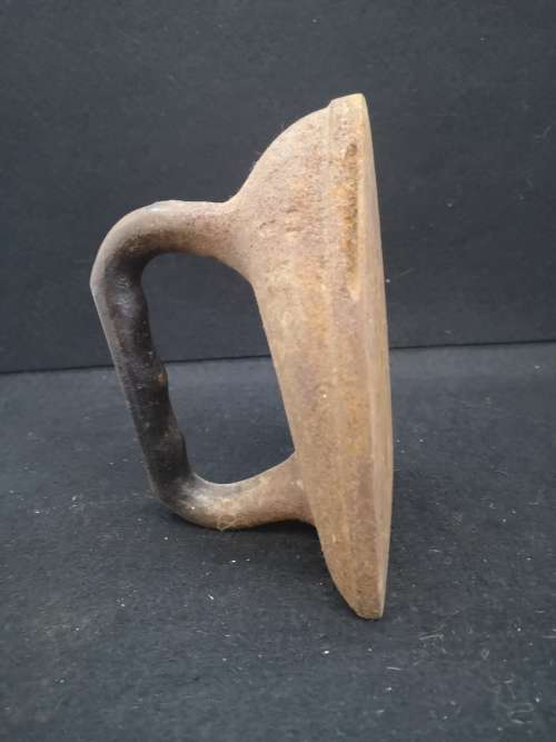 Cast iron iron