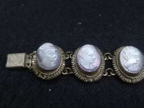 1930`s Vintage 800 Coin Silver Ornate Hand Carved Shell Cameo Bracelet Art Deco