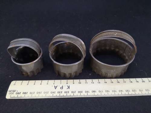 Vintage cookie cutter set of 3