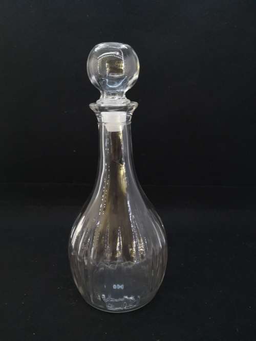 Glass decanter
