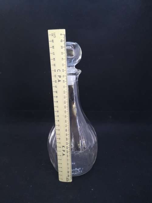 Glass decanter
