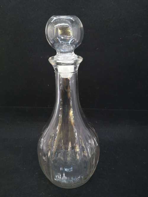Glass decanter