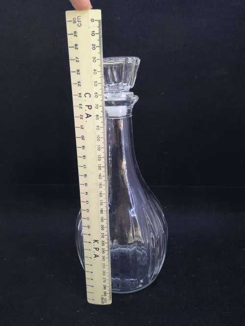 Glass decanter