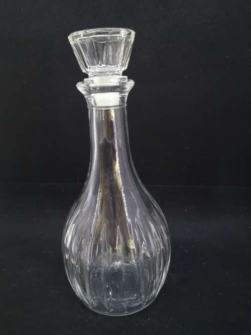 Glass decanter