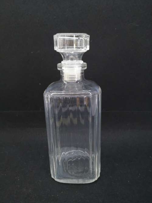 Glass decanter