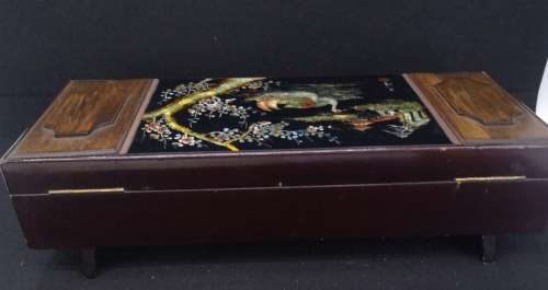 Lovely LARGE vintage Japanese musical jewelry box with dancing ballerina Black Lacquer Abalone inlay