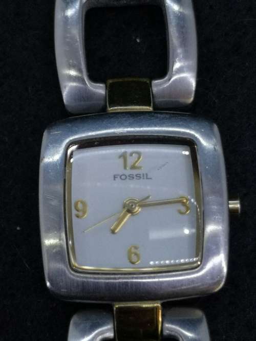 Fossil ladies watch - untested - as is