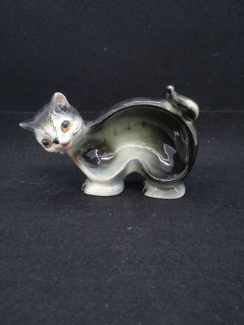 Vintage unique ceramic cat bowl/ashtray