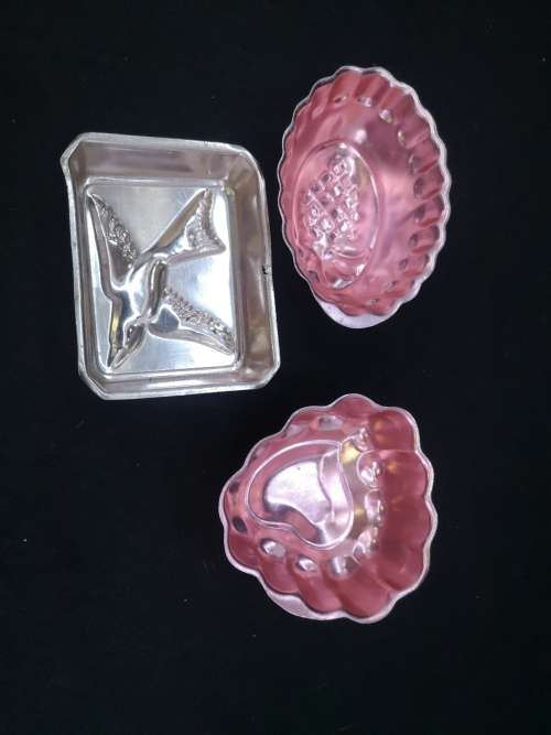 Vintage small jelly molds