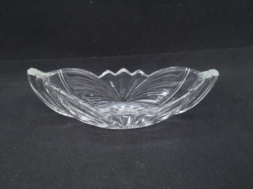 Pretty art deco glass bowl - slight chip on one side - hardly visible