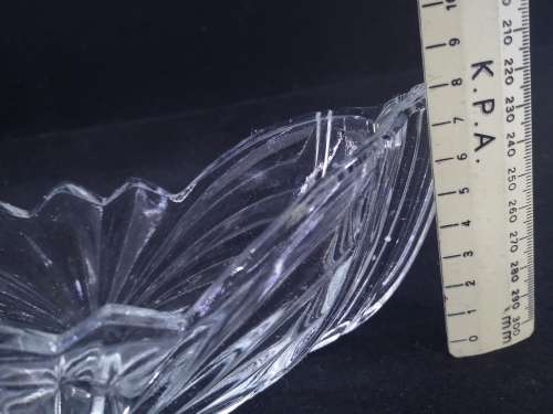 Pretty art deco glass bowl - slight chip on one side - hardly visible
