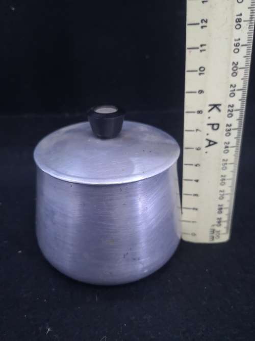 Aluminum sugar pot