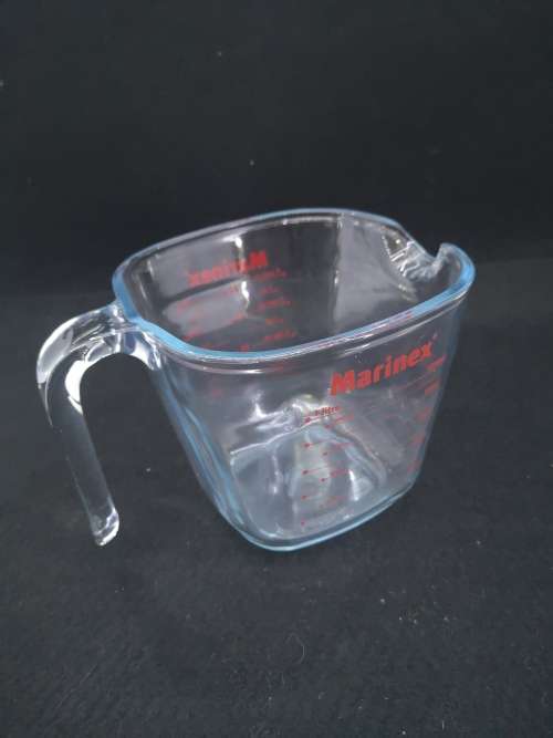 Vintage Marinex measuring jug 1l