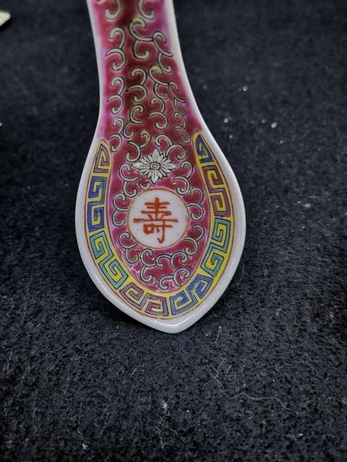 Oriental soup spoons