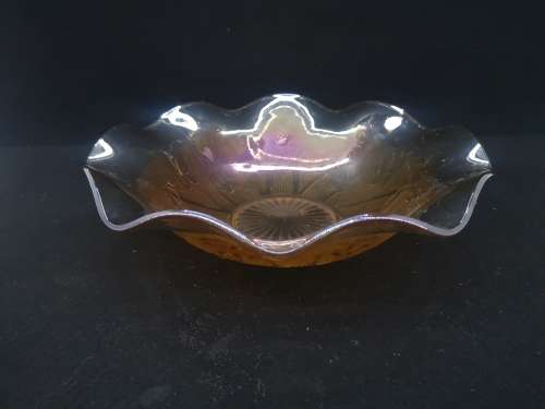 Vintage depression glass/carnival glass bowl