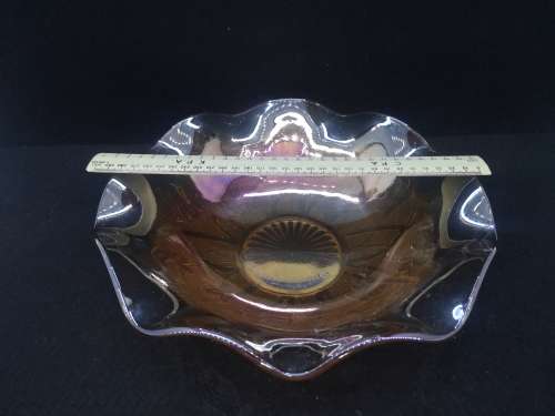 Vintage depression glass/carnival glass bowl