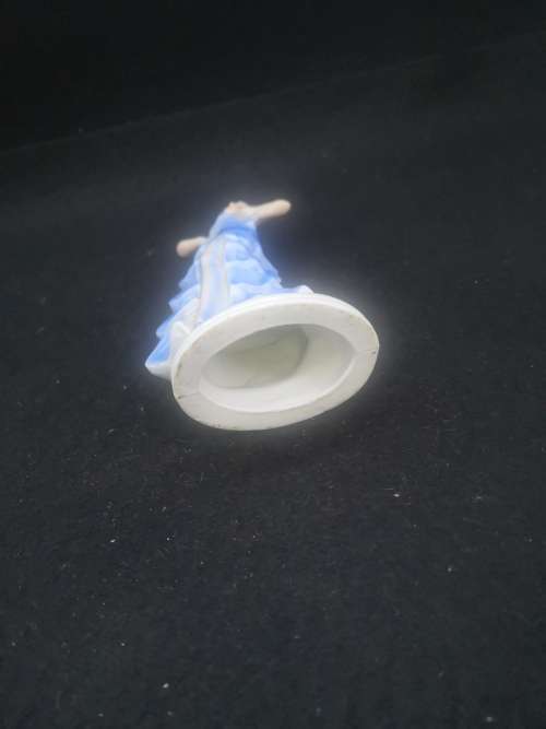 Vintage Art Deco Blue porcelain dancing lady numbered 8732