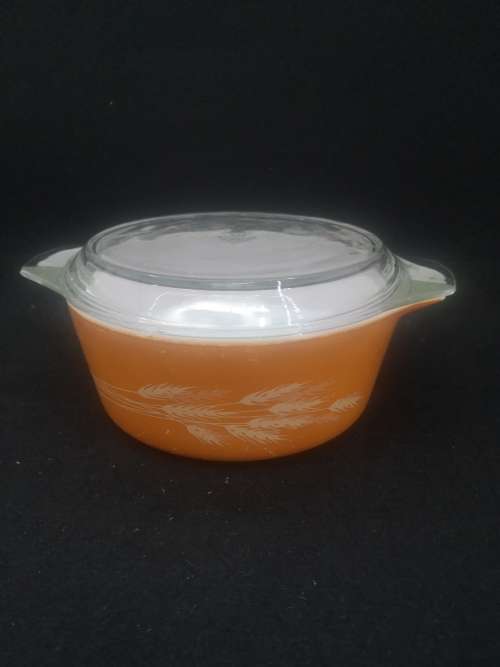 Pyrex wheat pattern bowl and lid