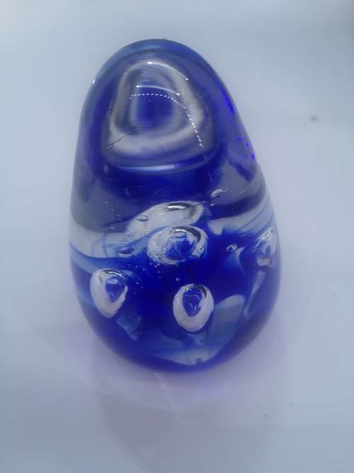 Art Glass egg paperweight