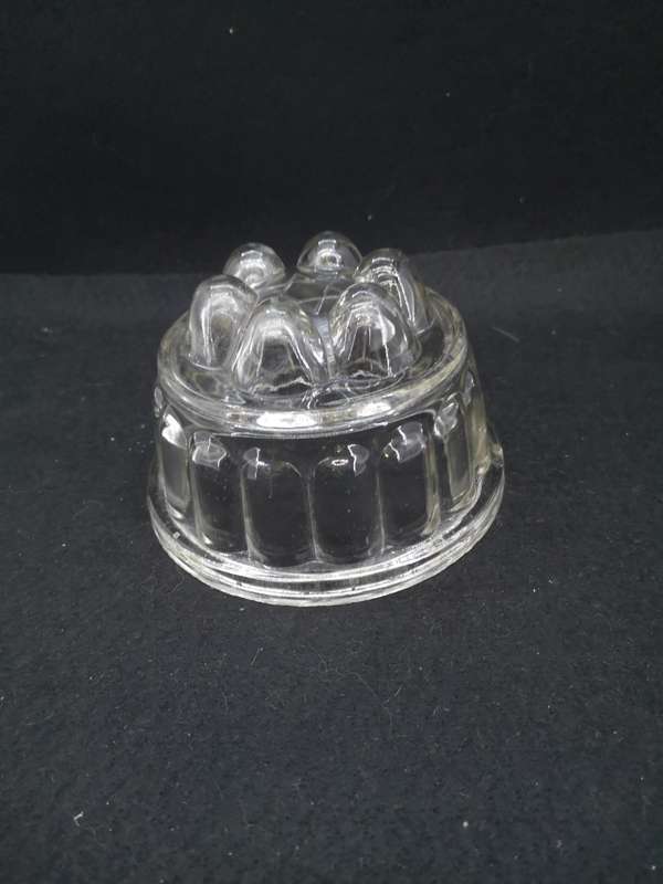 Vintage glass jelly mold - has small chips - see pics