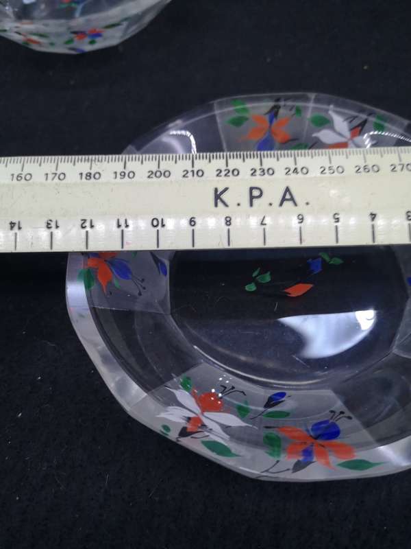 Heavy and thick glass plate with two side plates - hand painted