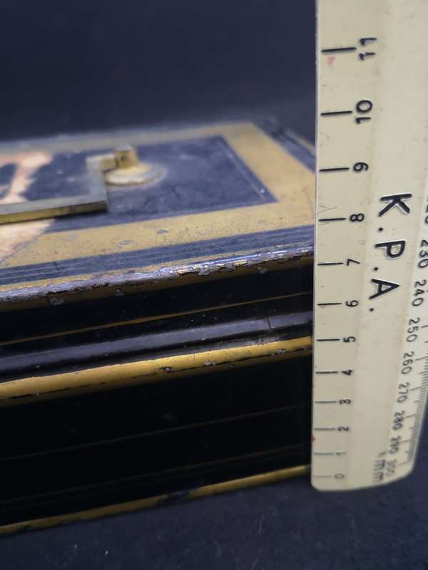 Vintage black cash box - no key - removable insert