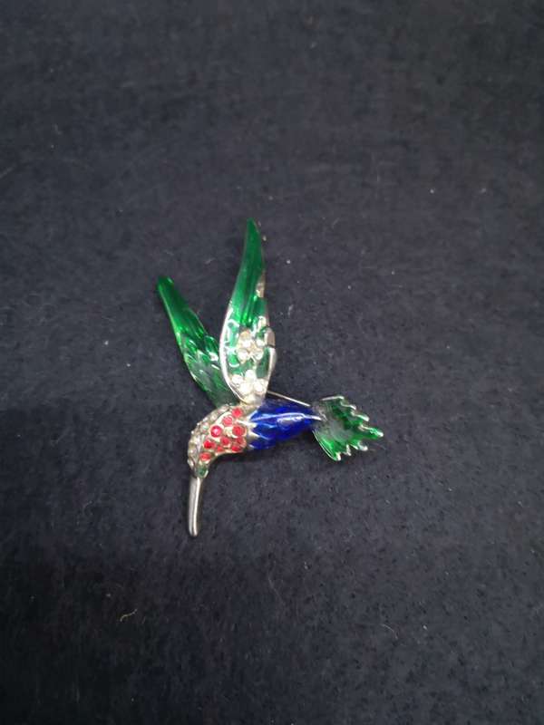 Hummingbird brooch