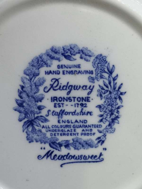 Genuine hand engraving Ridgway iron stone Meadowsweet serving bowl
