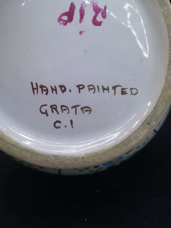 Hand painted vase Grata C.I