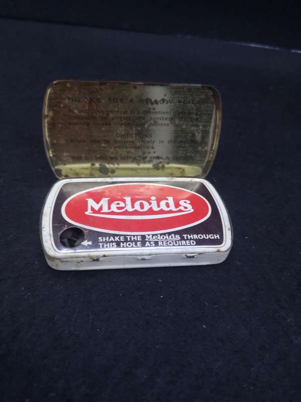 Meloids tin - with contents