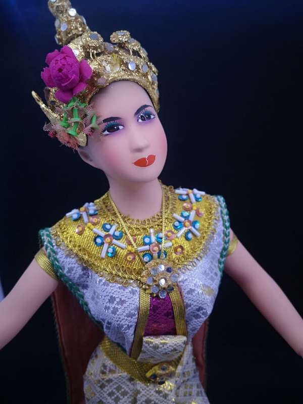 Asian Art Factory LTD. Piya doll Thailand vinyl or rubber dancing lady